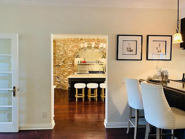 4542 Westchester Dr — Photo 11