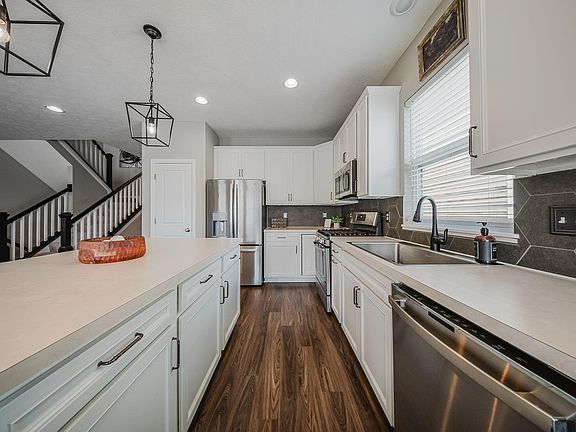 3rd image of 6847 Olde Dutch Rd