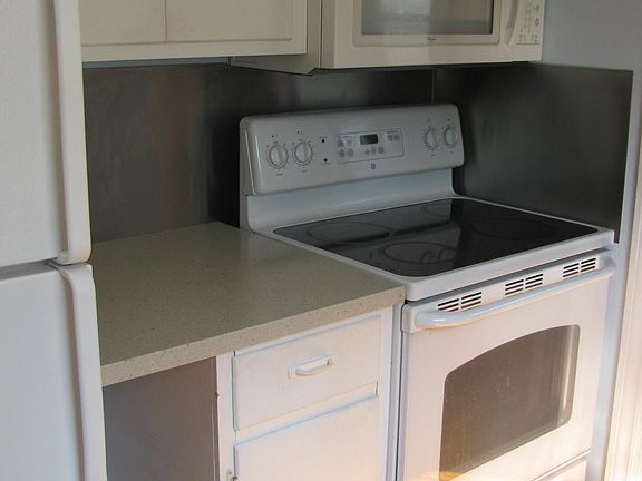 5th image of 2114 Marion Ave