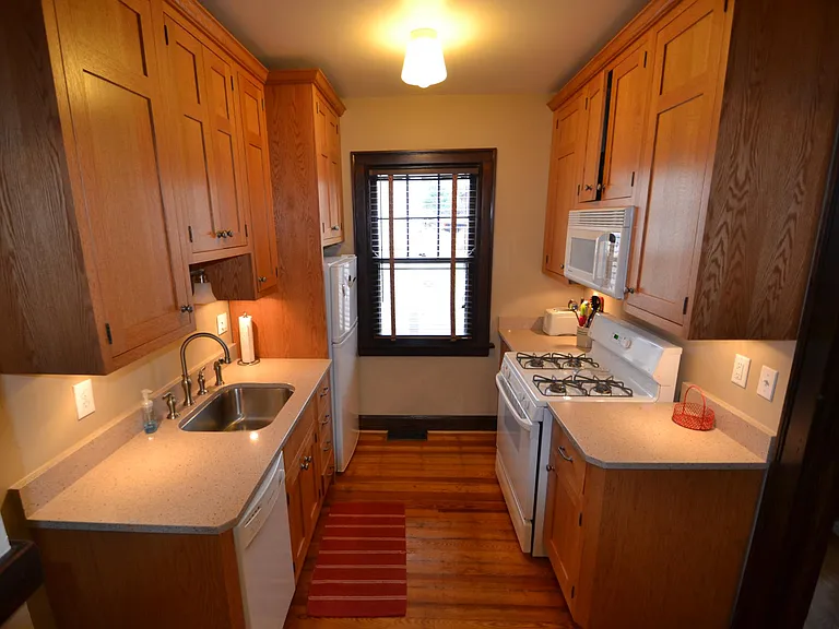908 Ellison Ave #2 — Photo 9