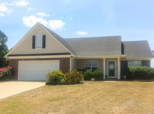 208 Cordelia Ct, Fayetteville, NC 28306