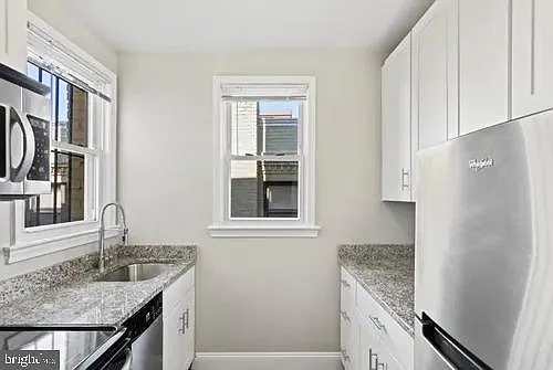 3742 12th St NE #4 — Photo 5