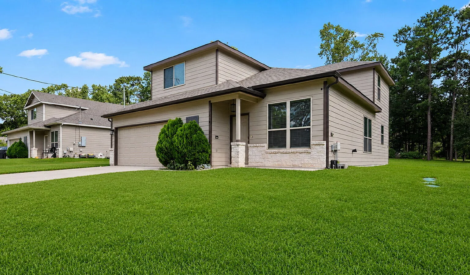 4 bed, 2.5 bath, 1994 sqft, $2,095 — Photo 3