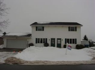 1410 W Hiawatha Dr, Appleton, WI 54914