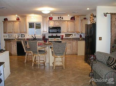 Kitchen W/Staggered Cabinets