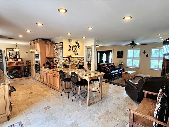 2nd image of 2305 Foxboro Way