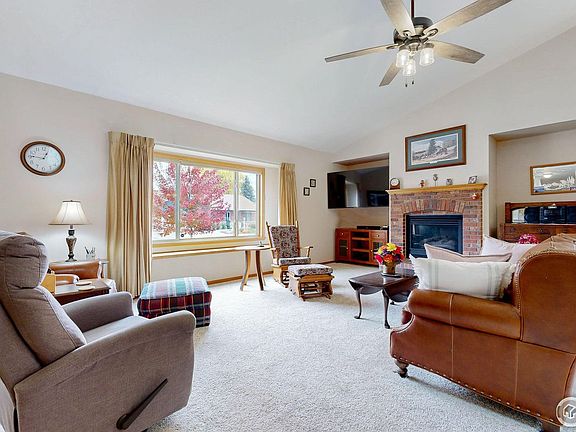 5th image of 4469 Shubert Dr