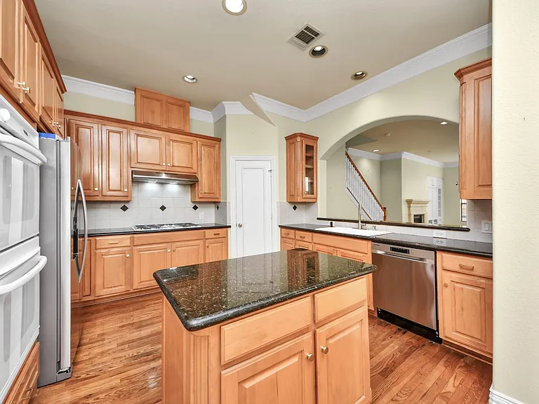 605 W Polk St #B — Photo 12
