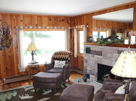 5th image of 2568 E Lake Shore Dr