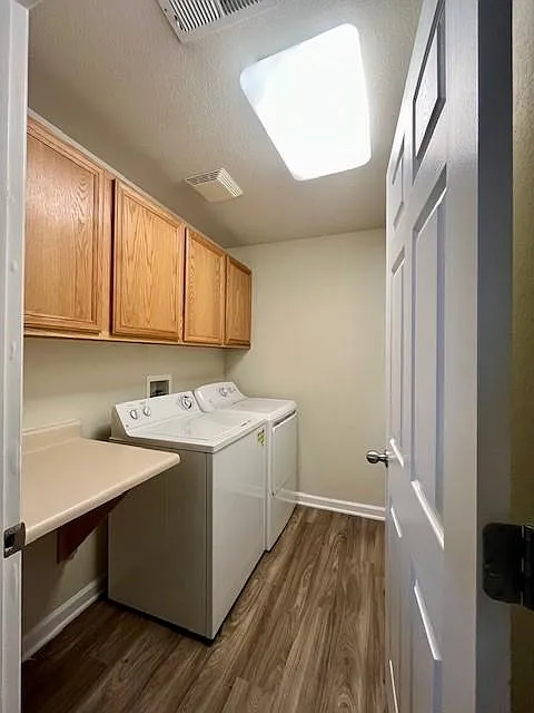 2 bed, $1,550 — Photo 2