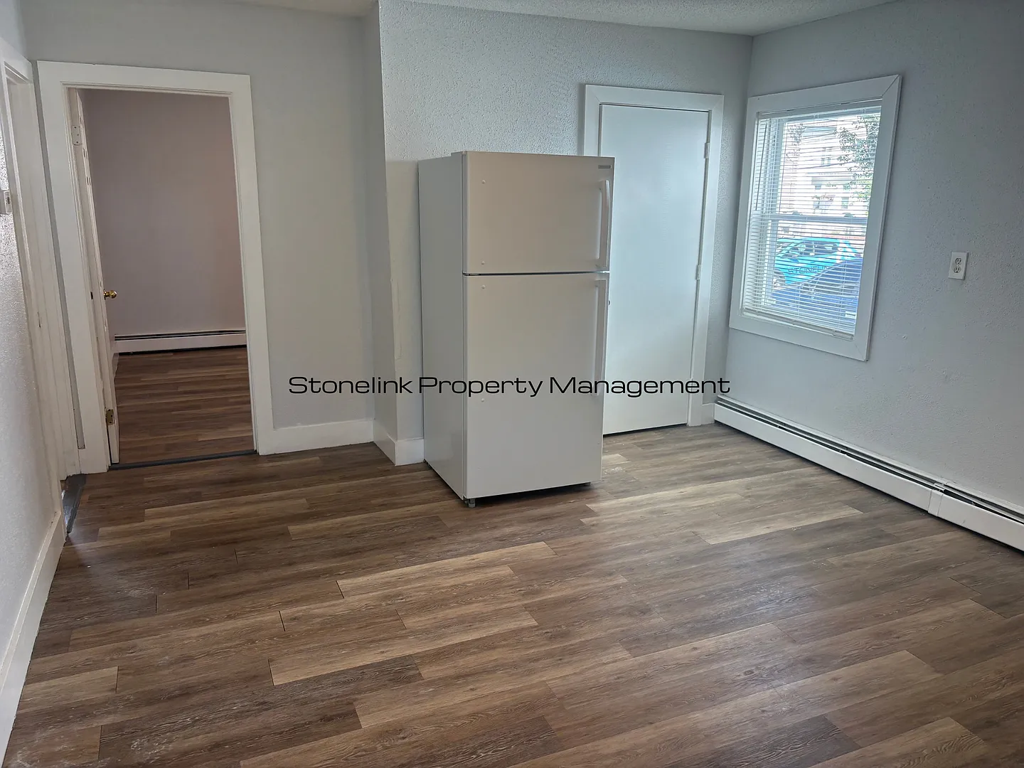 4-6 Baldwin Street / 278 Lonsdale Ave — Photo 2