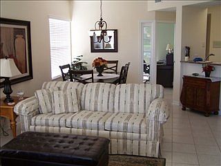 3rd image of 6600 Huntington Lakes Cir APT 104