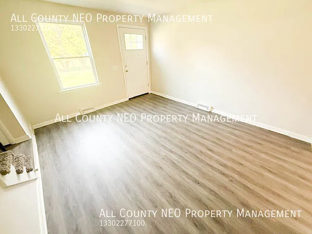 2114 Market Ave N #2 — Photo 11