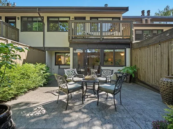11491 7th Ave #105, Richmond, BC V7E 4J5