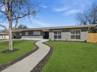 221 Shadywood Ln, San Antonio, TX 78216
