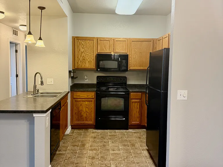 2133 Krisron Rd #B-207 — Photo 17