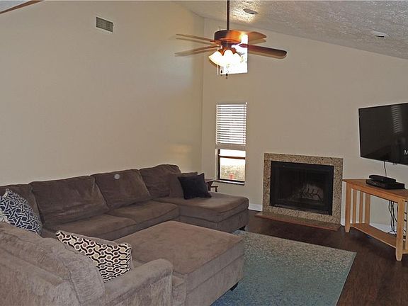 3rd image of 7814 Bullara Dr