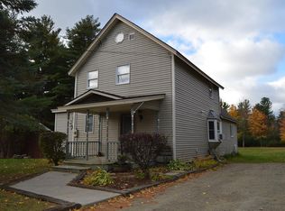 39 Chesterfield St, Keeseville, NY 12944