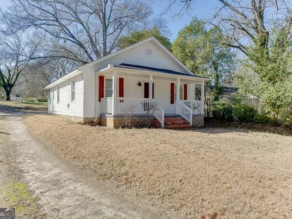 67 E Wright St, Winder, GA 30680