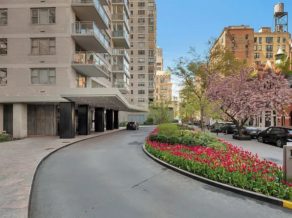 150 East 69th Street image 13 of 14