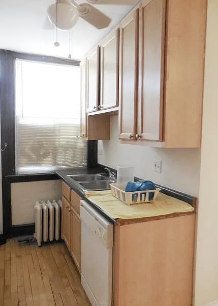Building Photo - 733 Elm St #301