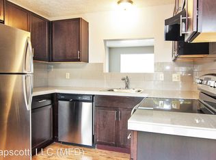 550 SW Edmunston St, McMinnville, OR 97128