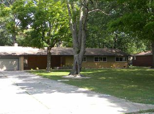 112 Gardendale Rd, Terre Haute, IN 47803