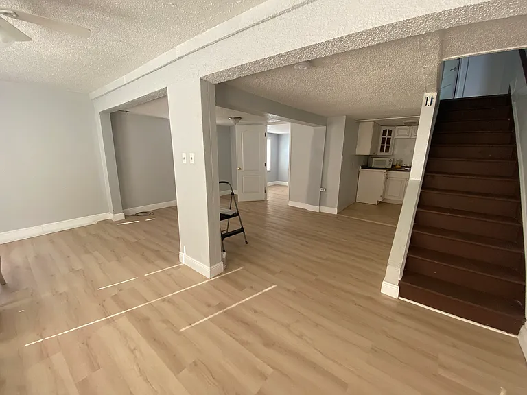 2512 N Dixie Fwy — Photo 12