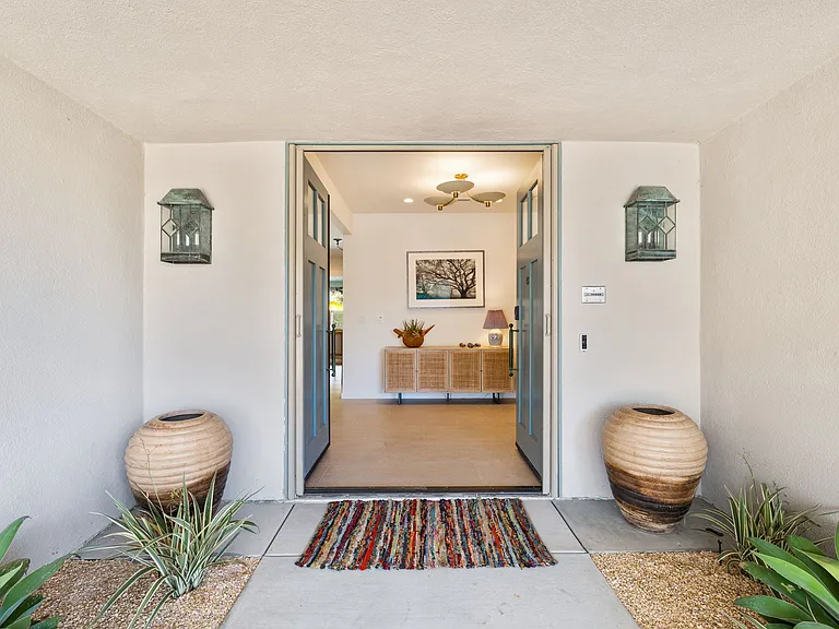 2367 Yosemite Dr — Photo 32