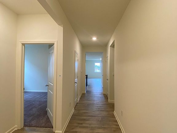 5th image of 2047 Downey Ln