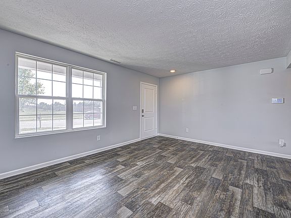3rd image of 4414 Averly Park Cir