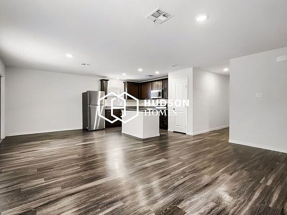 5th image of 1029 Taylor St