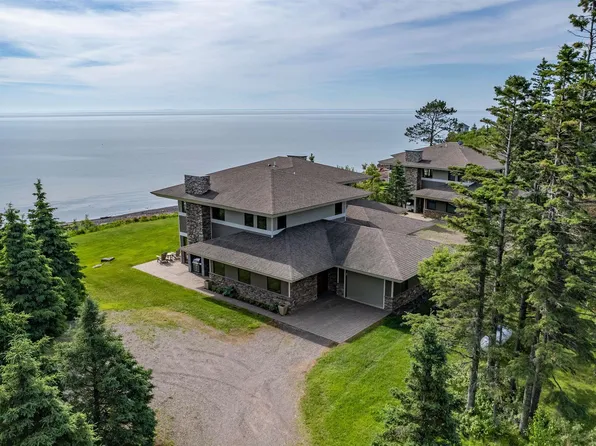 1750 Silver Cliff Ln #4, Two Harbors, MN 55616