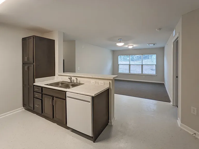 1401 Bickerstaff Rd — Photo 1