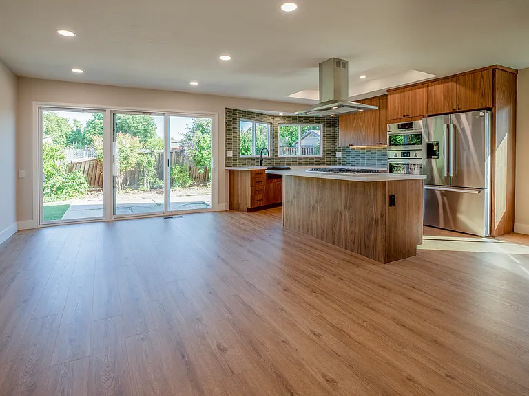 1236 Isengard Dr — Photo 13
