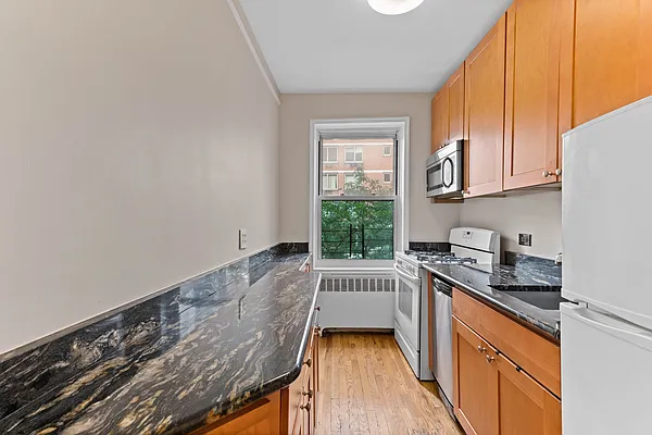 Rented by Compass | media 10