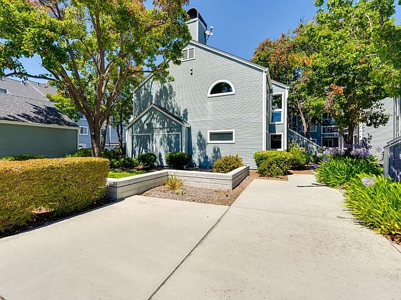 2nd image of 860 Boardwalk Pl