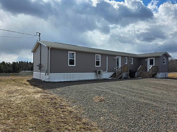 4th image of 1720 Black River Rd