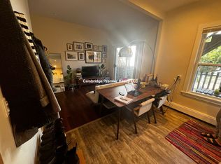 8 Evergreen Sq, Somerville, MA 02143