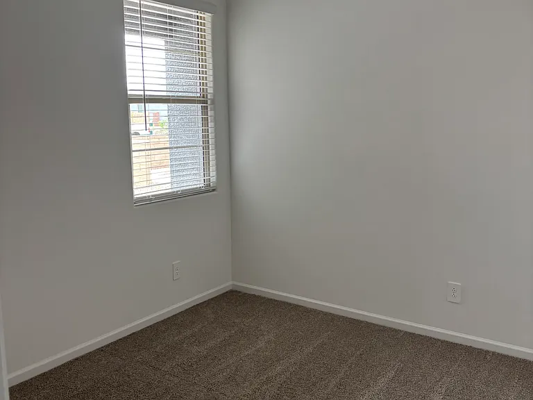 9822 N Solstice Ave — Photo 7