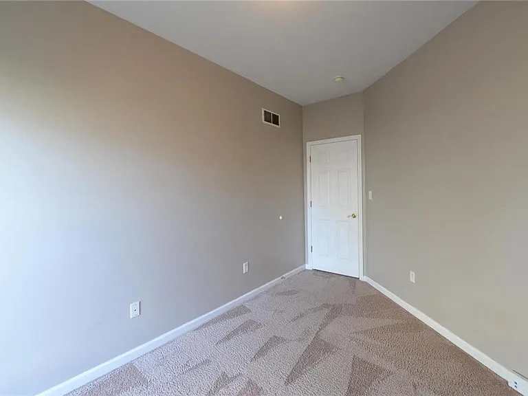 4644 Richmond Forest Dr — Photo 18