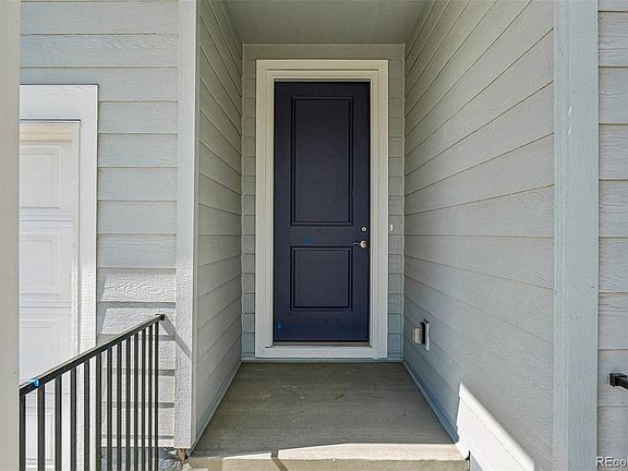 4th image of 1466 Boyle Street
