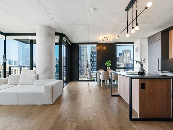 3rd image of 234 W Polk St #2402