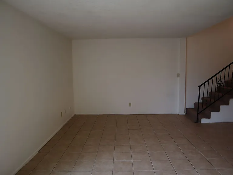4241 Plaza Oro Loma #B — Photo 8