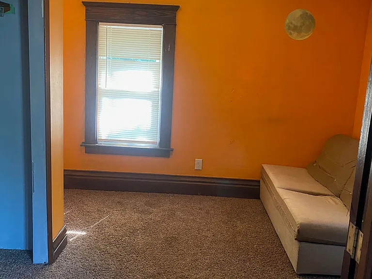 1224 N High St — Photo 6