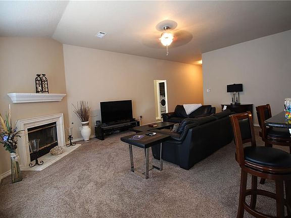 5th image of 601 Coal Creek Dr