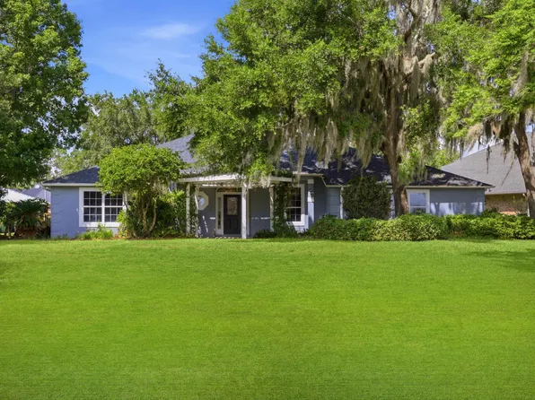 241 Crystal Cove Dr, Palatka, FL 32177