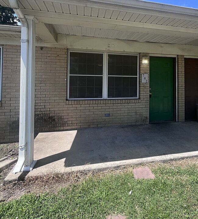 1st image of 702 W Lon Moore St