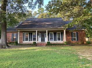111 Hunters Ct, Crossett, AR 71635