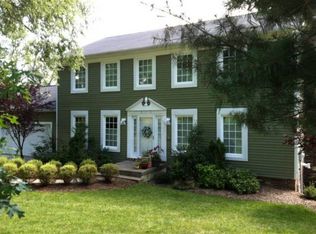 310 Graystone Ln, Johnstown, PA